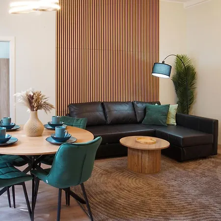 Luxe Center
