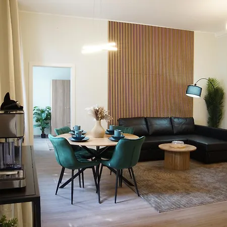 Luxe Center * Μπίλεφελντ